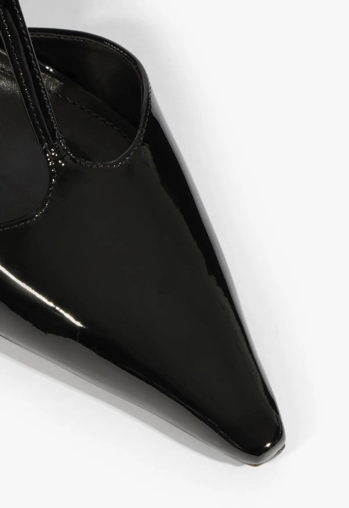Outlet Schutz Allure T Patent Pump Black