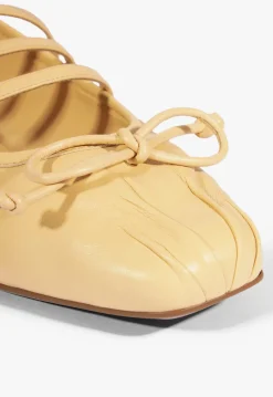 Outlet Schutz Arissa Leather Ballet Flat Beige
