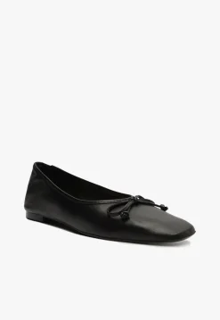 Outlet Schutz Arissa Leather Ballet Flat Black