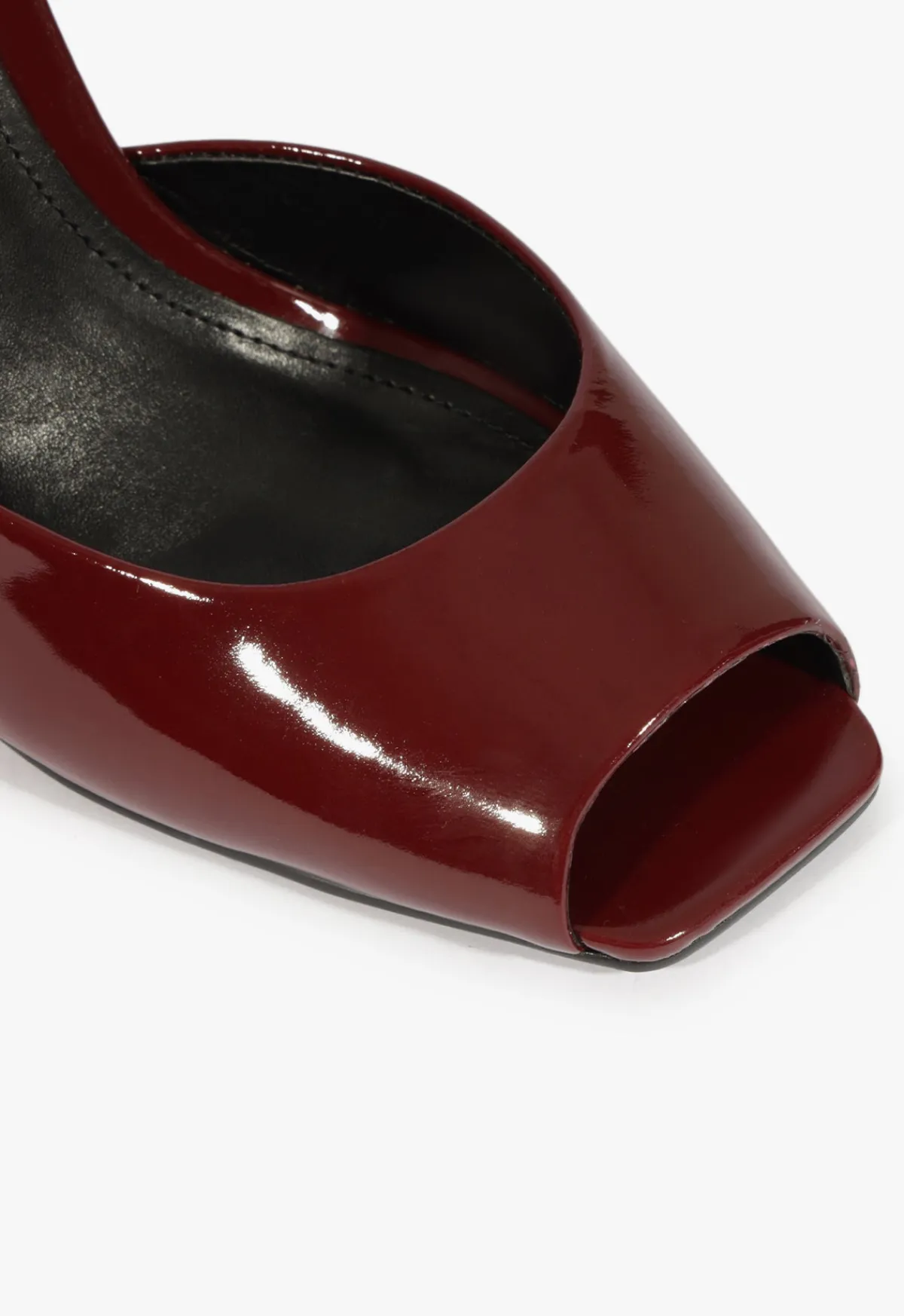 Outlet Schutz Estella Patent Pump Red