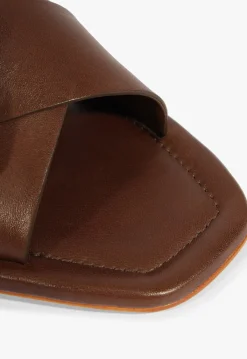Fashion Schutz Lois Brown Leather Flat Sandal Pecan Brown