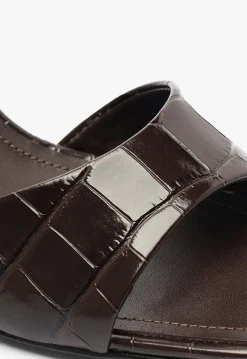Fashion Schutz Posseni Leather Sandal Dark Brown